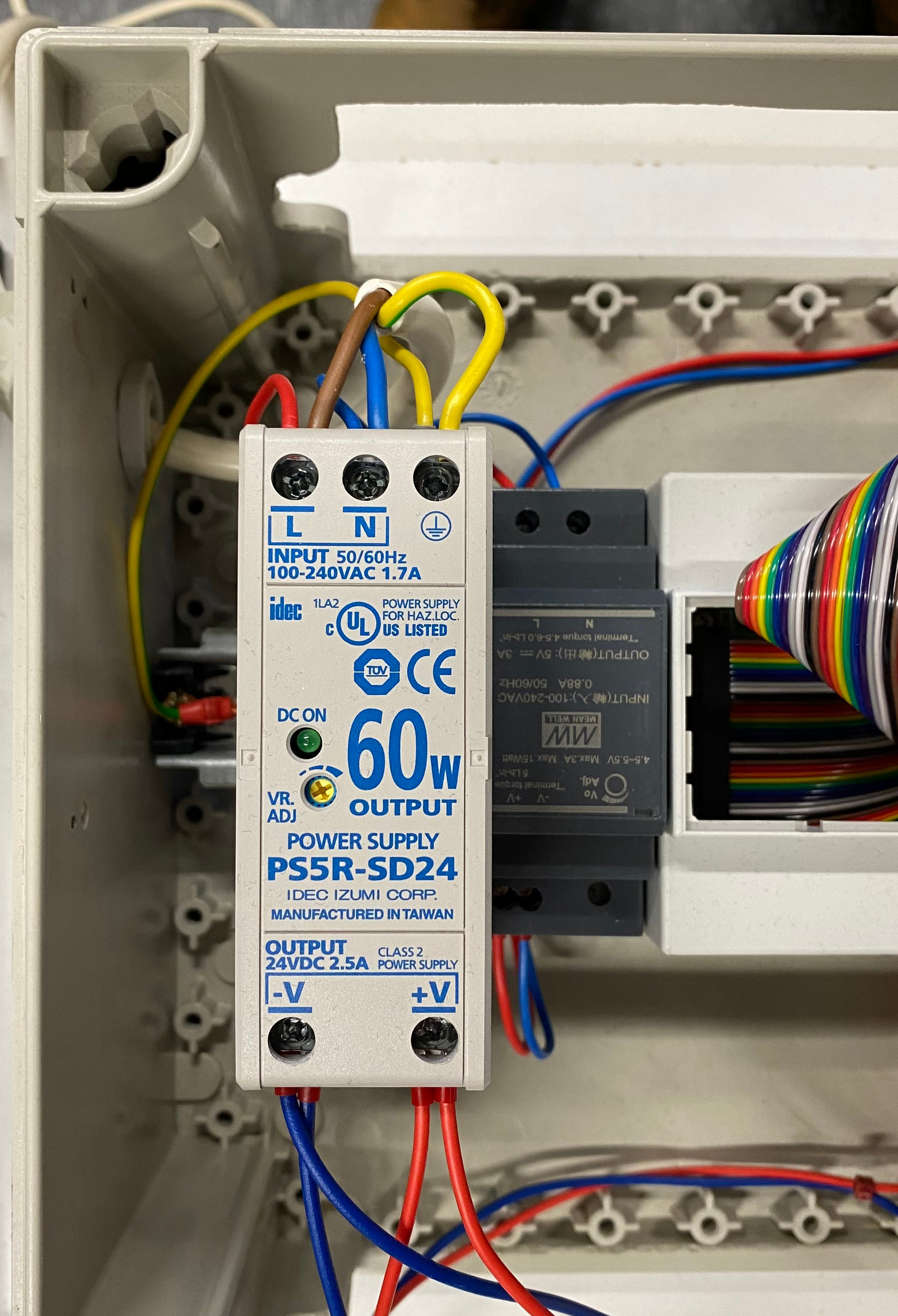 24V-Netzteil, das die MSA und den Raspberry Pi mit Spannung versorgt. Foto: Axel Dürkop