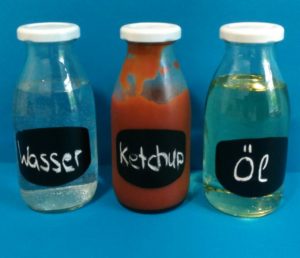 Flüssigkeiten: Wasser, Öl und Ketchup